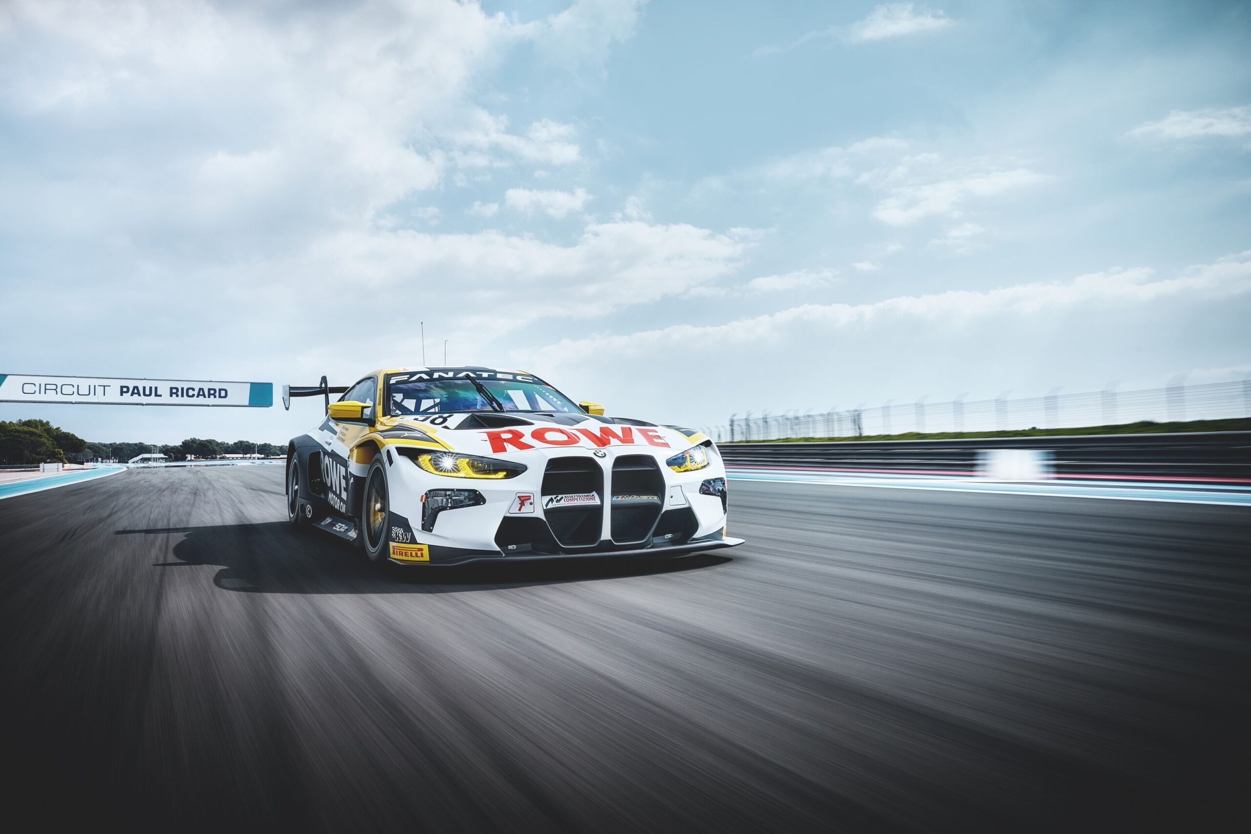 ROWE RACING فريق